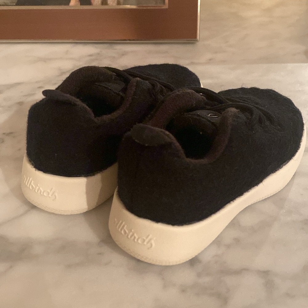 Baby Allbirds (Smallbirds!) Black. Size T5. Very gently worn - look new!